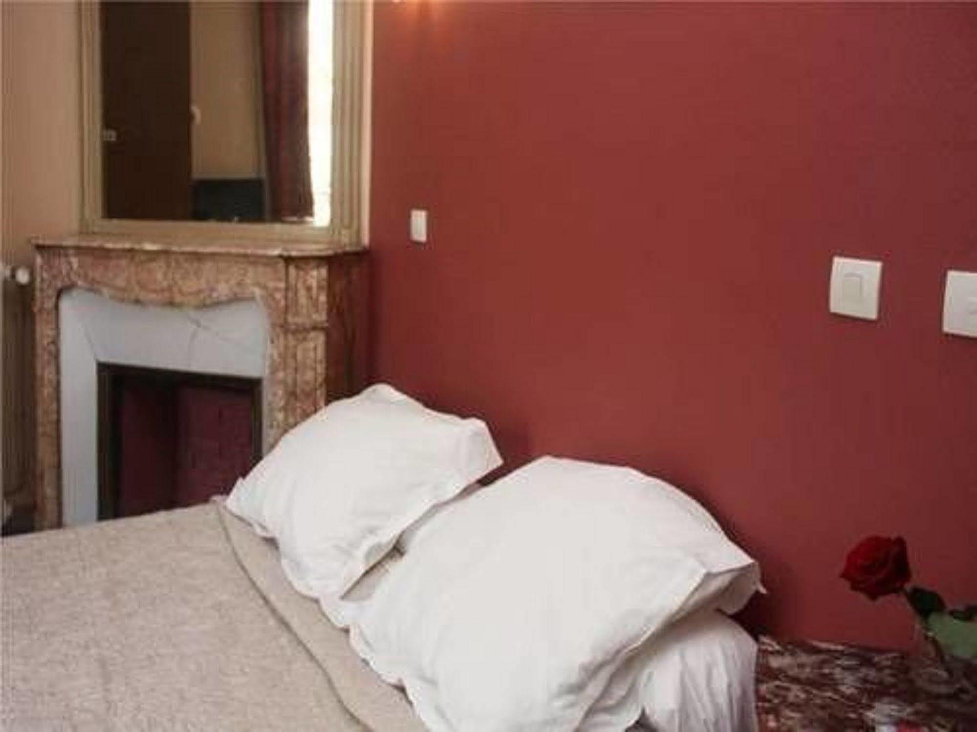 Hotel Baudin Париж Екстериор снимка